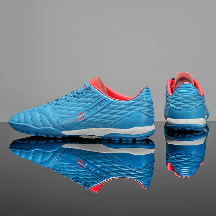 حذاء رياضي عصري - Fashionable sports shoes